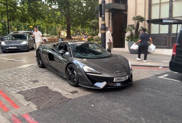 McLaren 570S
