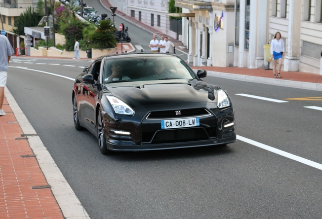 Nissan GT-R 2011
