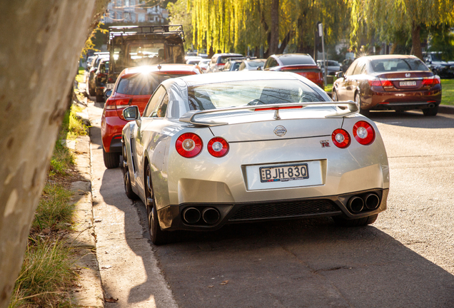 Nissan GT-R