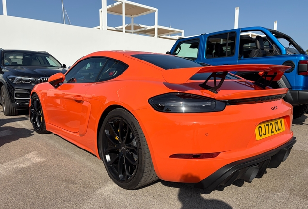 Porsche 718 Cayman GT4