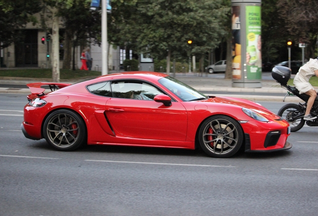 Porsche 718 Cayman GT4