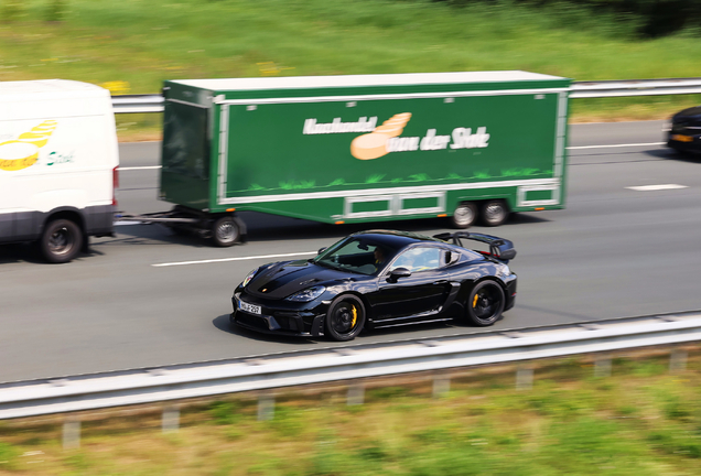 Porsche 718 Cayman GT4 RS Weissach Package