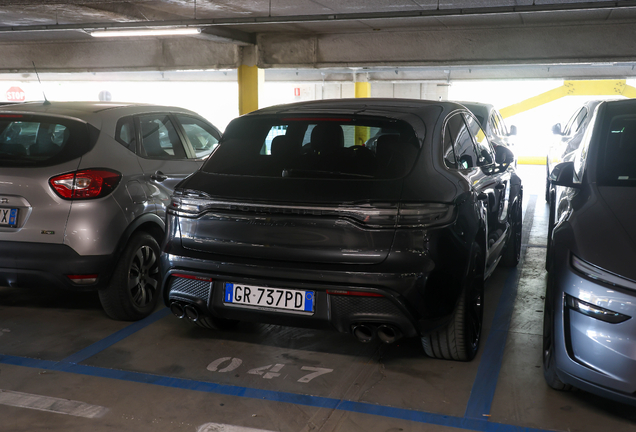 Porsche 95B Macan GTS MkIII