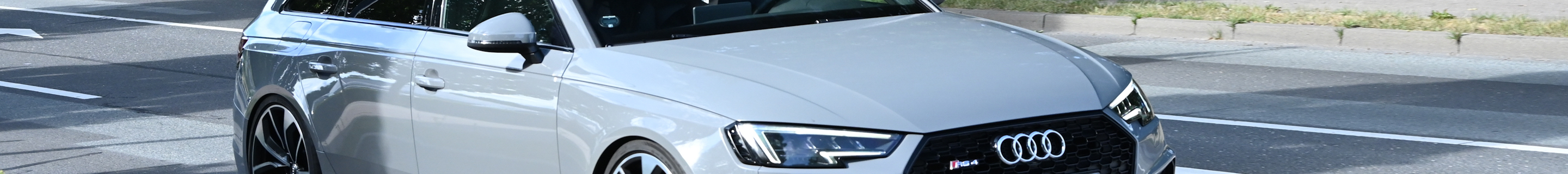 Audi RS4 Avant B9