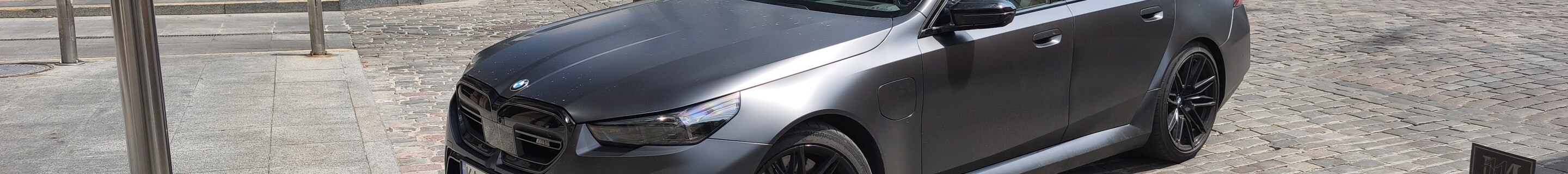 BMW M5 G90