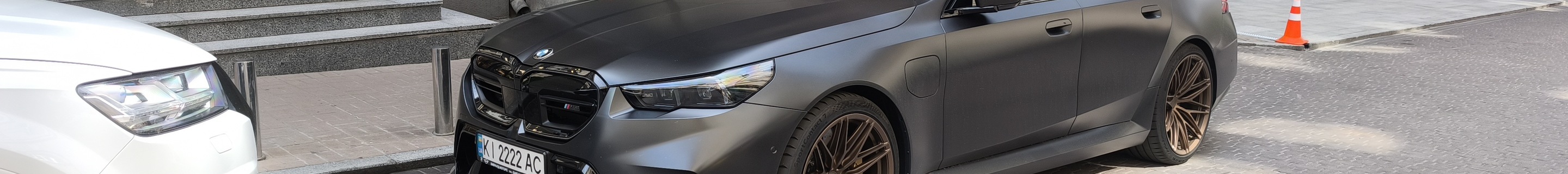 BMW M5 G90