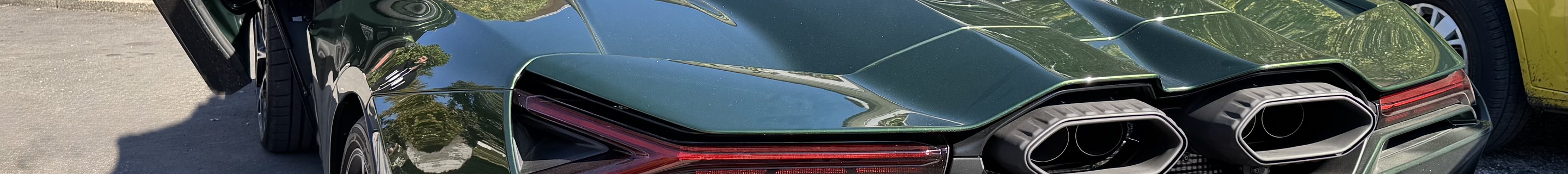 Lamborghini Revuelto