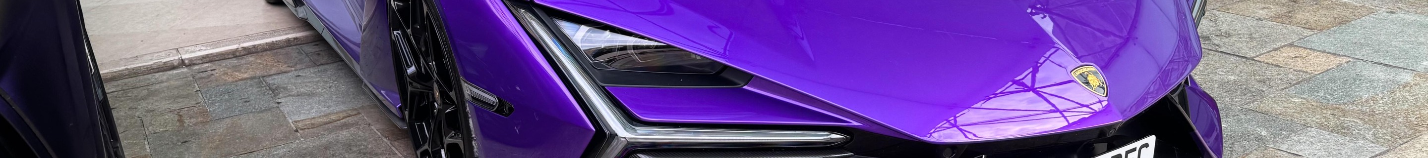 Lamborghini Revuelto