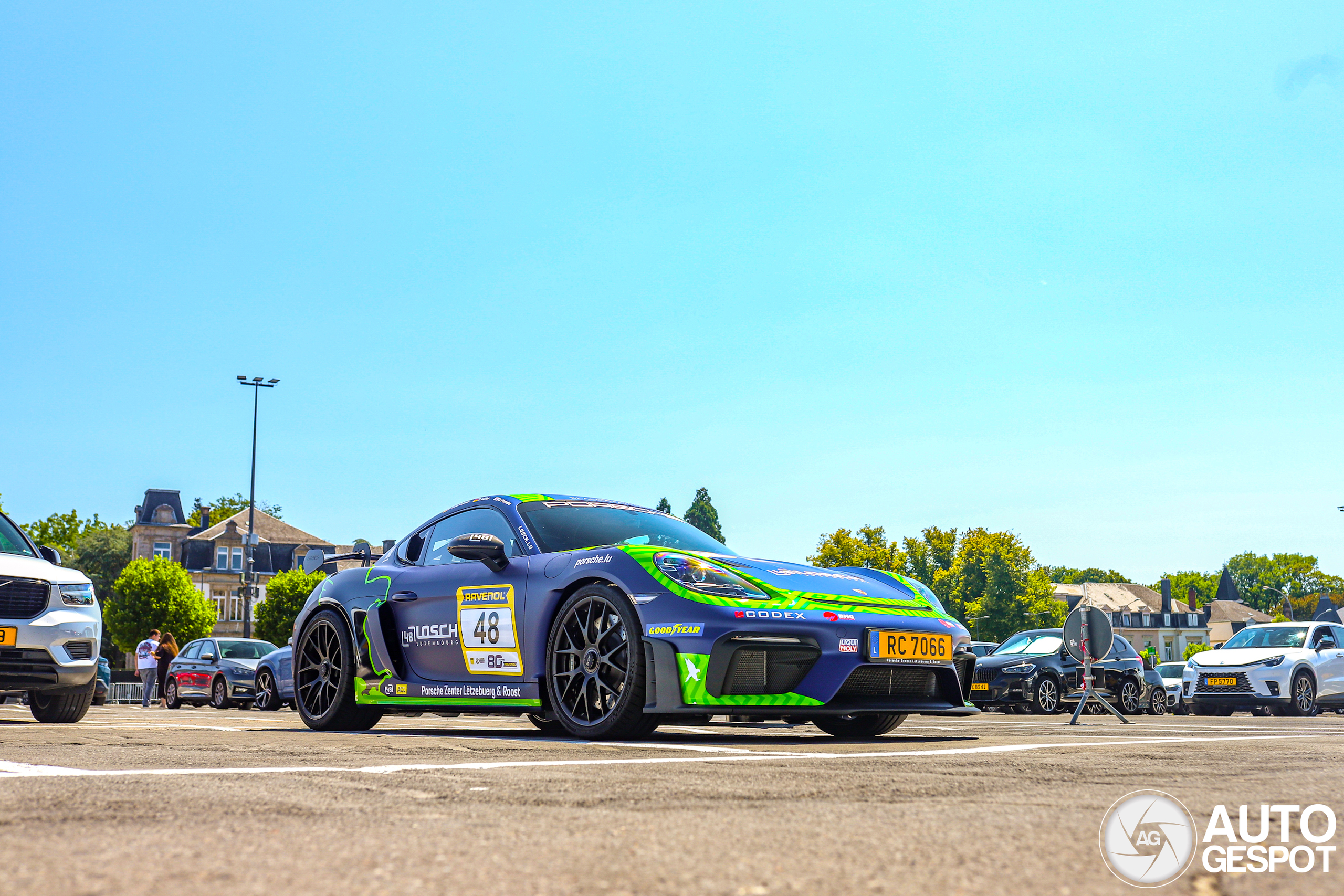 Porsche 718 Cayman GT4 RS