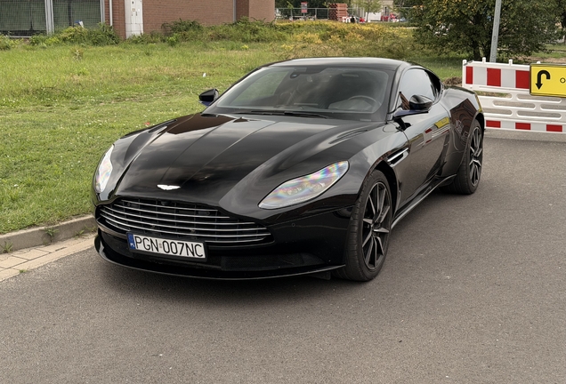 Aston Martin DB11