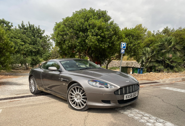Aston Martin DB9