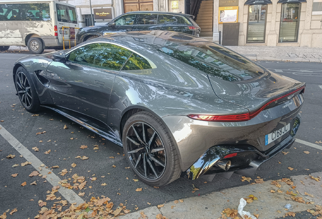 Aston Martin V8 Vantage 2018