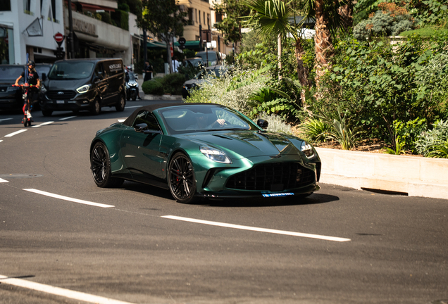 Aston Martin V8 Vantage Roadster 2025