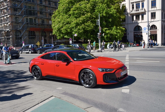 Audi RS E-Tron GT 2025