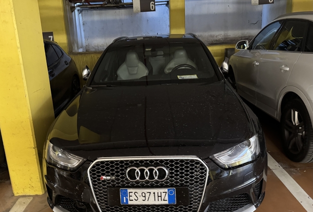 Audi RS4 Avant B8