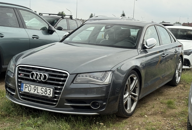 Audi S8 D4