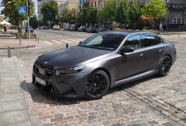 BMW M5 G90