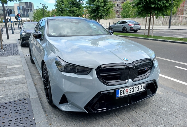 BMW M5 G90