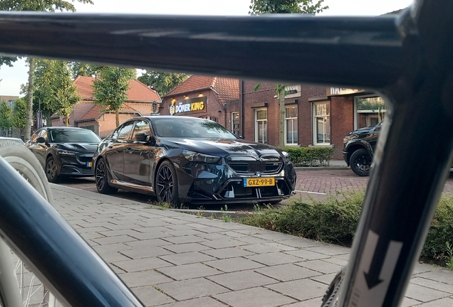 BMW M5 G90