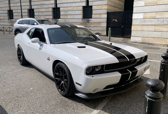 Dodge Challenger SRT-8 392
