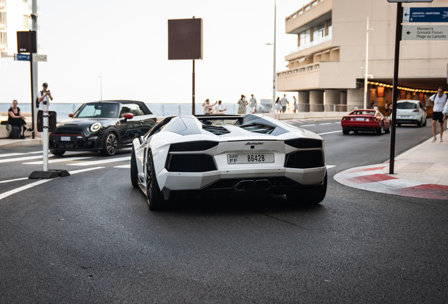 Lamborghini Aventador LP700-4 Roadster Pirelli Edition