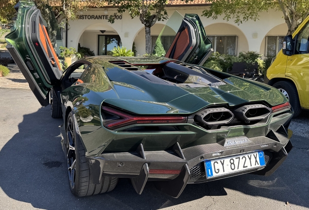 Lamborghini Revuelto