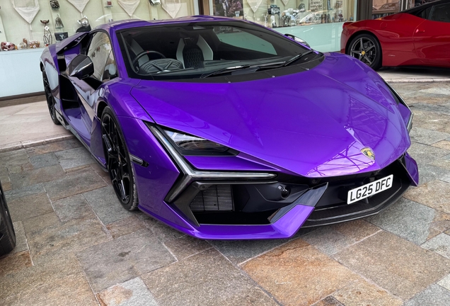 Lamborghini Revuelto