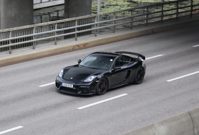 Porsche 718 Cayman GT4