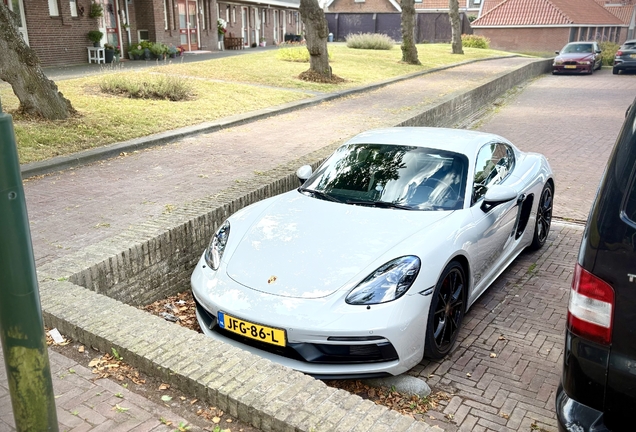 Porsche 718 Cayman GTS
