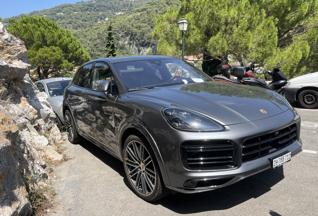 Porsche Cayenne Turbo S E-Hybrid