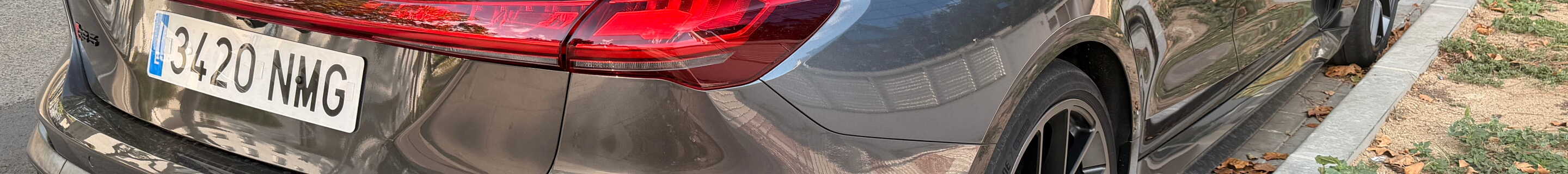 Audi RS5 Avant B10