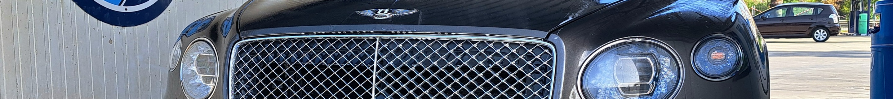 Bentley Bentayga V8 2021
