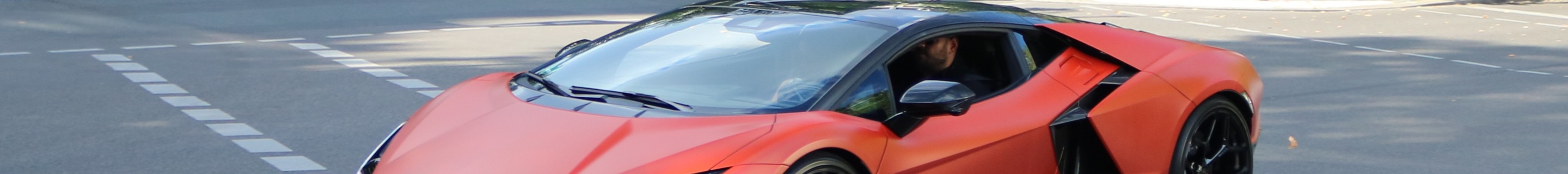 Lamborghini Revuelto