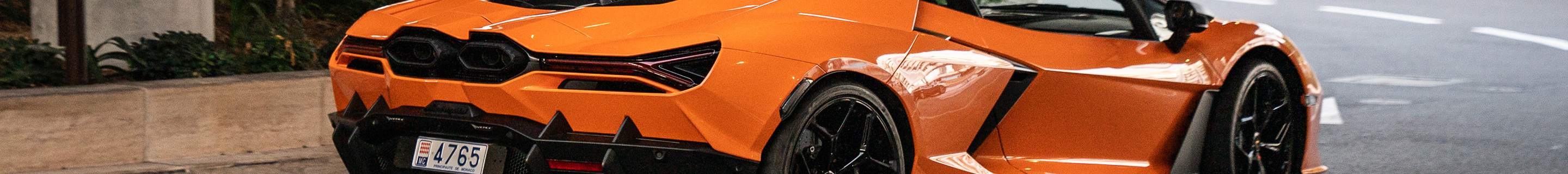 Lamborghini Revuelto