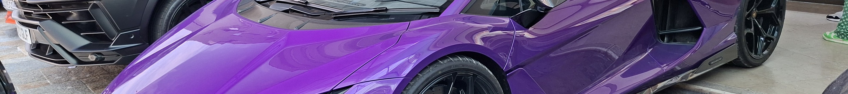 Lamborghini Revuelto