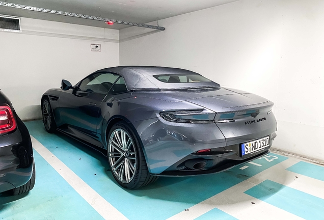 Aston Martin DB12 Volante