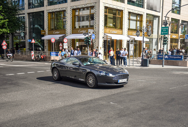 Aston Martin DB9