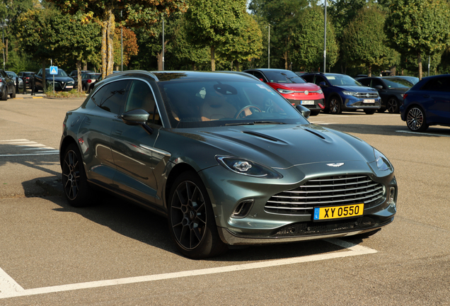 Aston Martin DBX