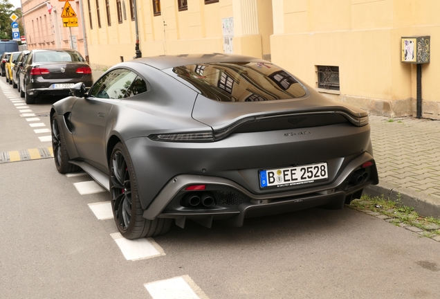Aston Martin V8 Vantage 2018