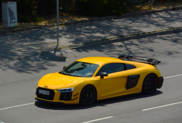 Audi R8 V10 Plus 2015