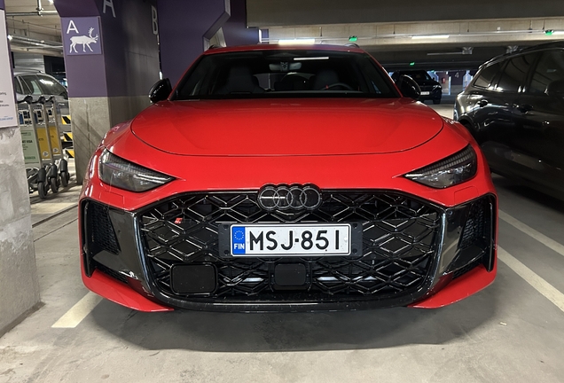 Audi RS5 Avant B10