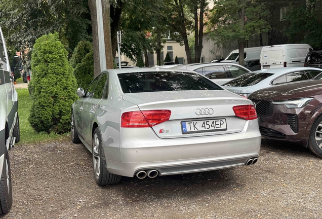Audi S8 D4