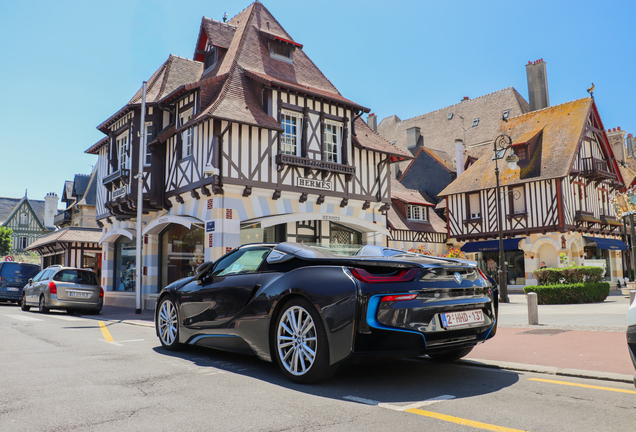 BMW i8 Roadster
