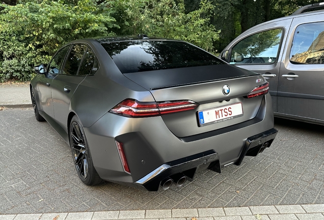 BMW M5 G90