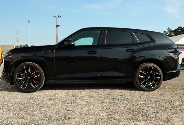 BMW XM G09