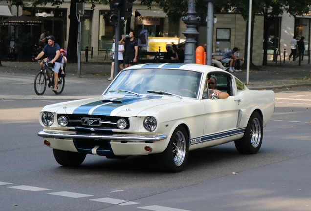 Ford Mustang Shelby G.T. 350