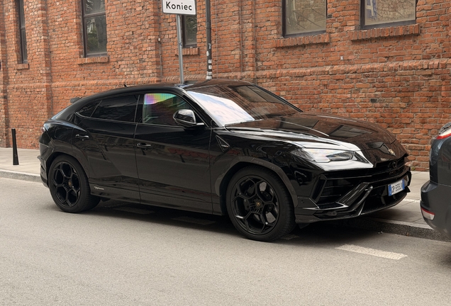 Lamborghini Urus Performante