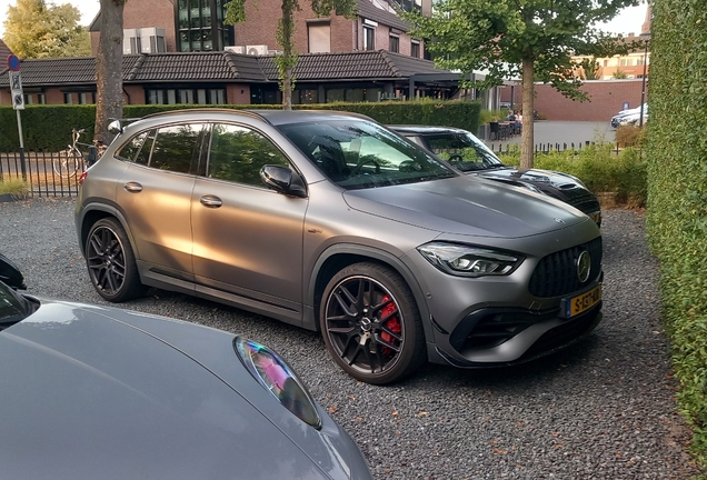 Mercedes-AMG GLA 45 S H247