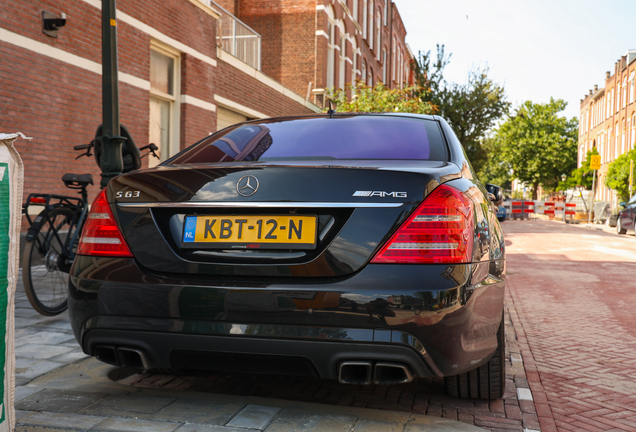 Mercedes-Benz S 63 AMG W221 2011