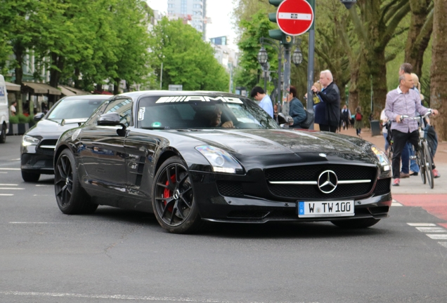 Mercedes-Benz SLS AMG GT Final Edition